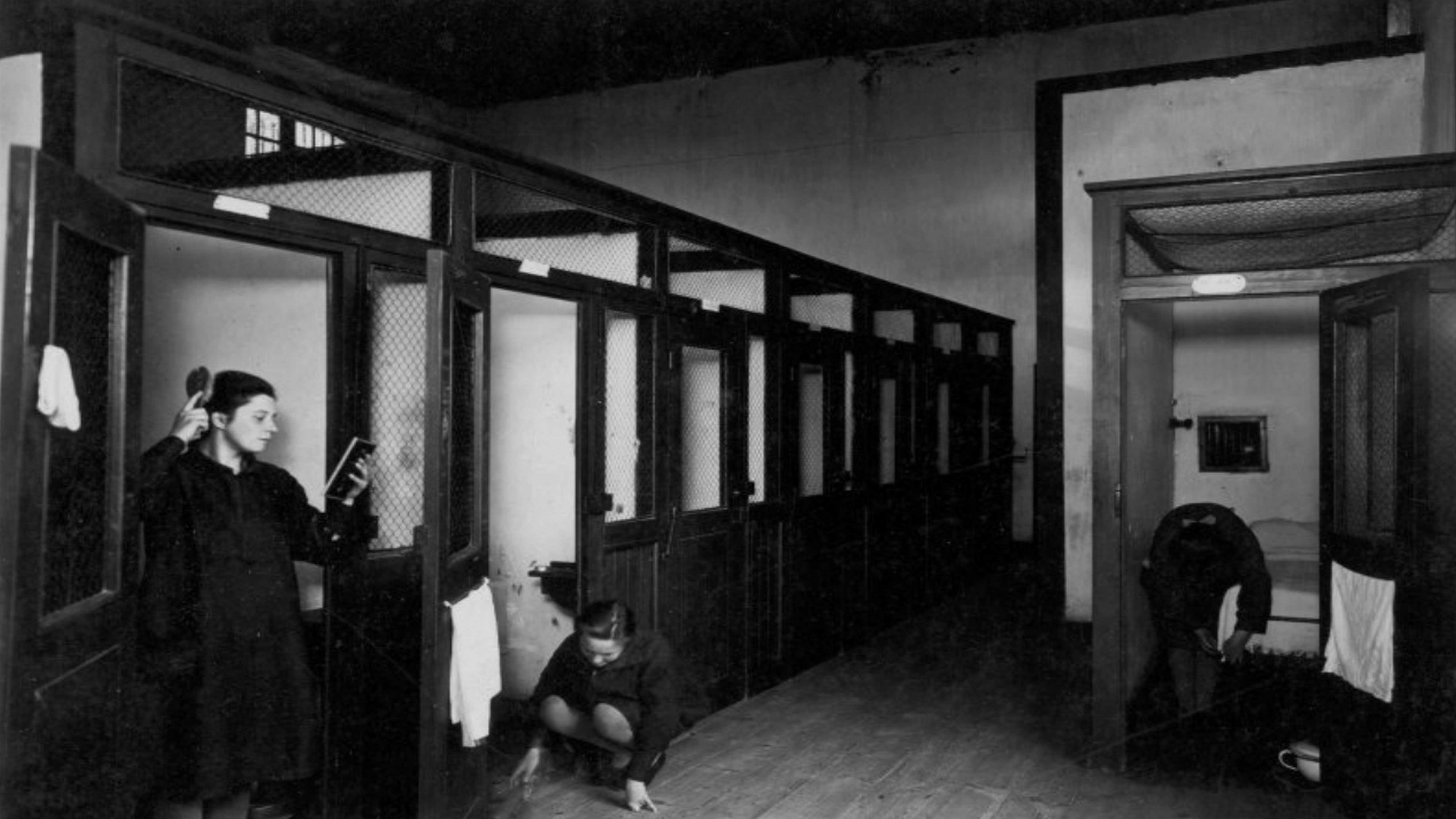 "Effacées. L'enfermement au féminin au château de Cadillac", exposition aux Archives départementales de la Gironde